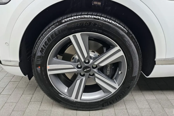 2023 Genesis GV80 Coupe с пробегом 4 136 км