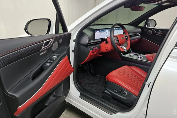 2023 Genesis GV80 Coupe с пробегом 4 136 км