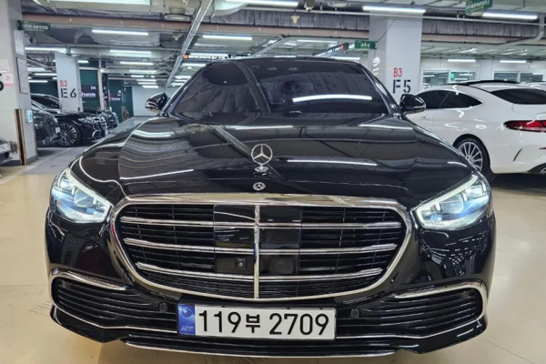 2023 Mercedes-Benz S-Класс с пробегом 10 500 км