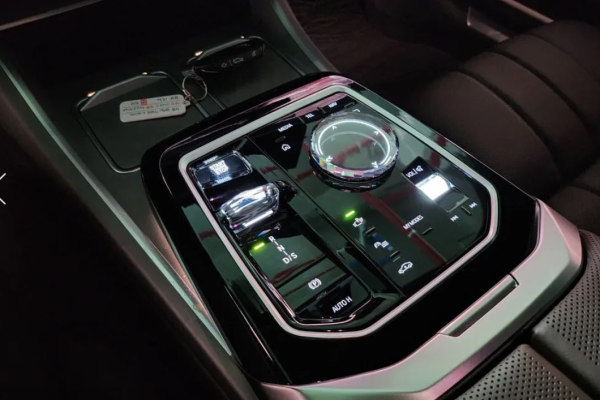 2023 BMW 7 серии с пробегом 10 000 км