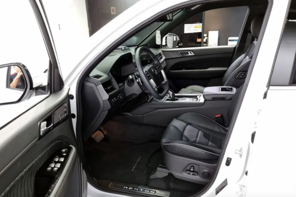 2023 SsangYong Rexton с пробегом 7 807 км