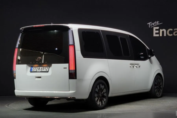 2023 Hyundai Staria с пробегом 22 344 км