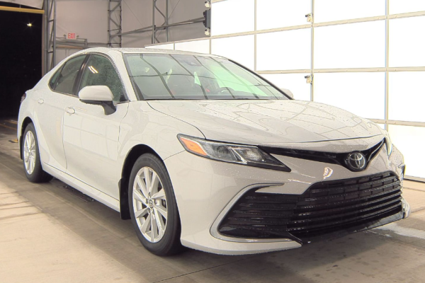 2021 Toyota Camry с пробегом 29 000 миль