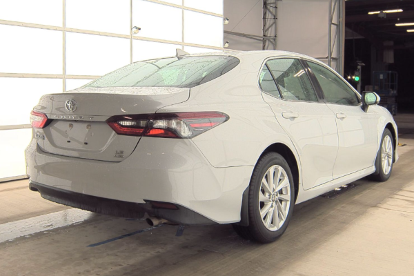 2021 Toyota Camry с пробегом 29 000 миль