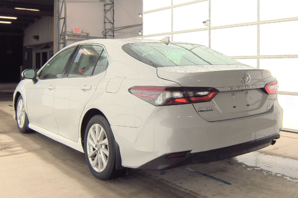 2021 Toyota Camry с пробегом 29 000 миль