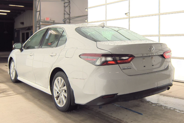 2021 Toyota Camry с пробегом 29 000 миль
