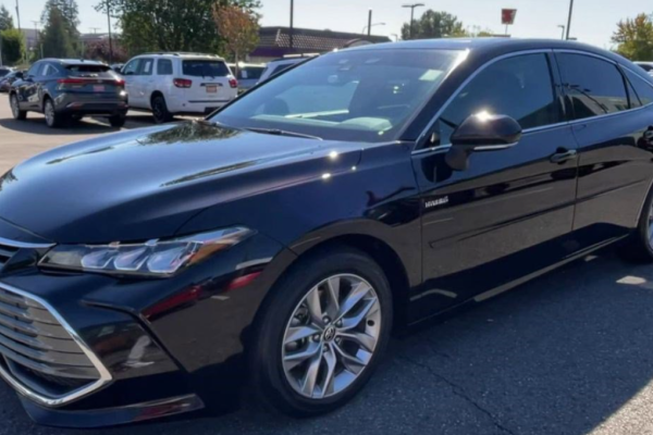 2021 Toyota Avalon с пробегом 43 000 миль