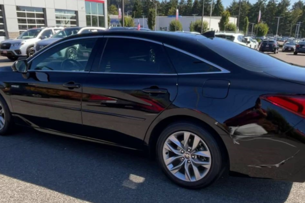 2021 Toyota Avalon с пробегом 43 000 миль
