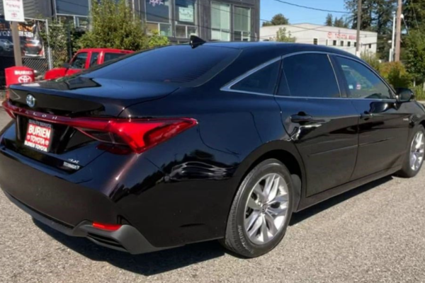2021 Toyota Avalon с пробегом 43 000 миль