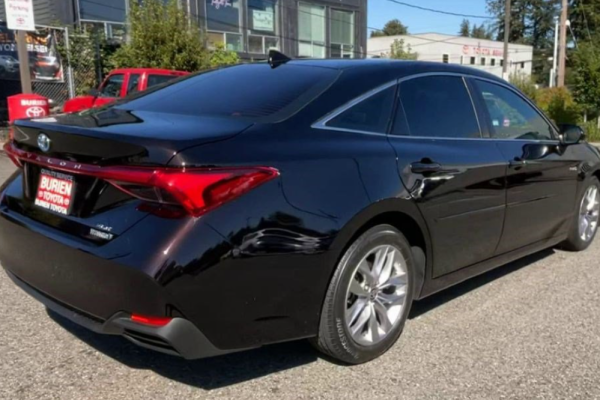 2021 Toyota Avalon с пробегом 43 000 миль