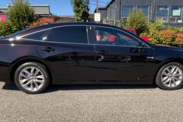 2021 Toyota Avalon с пробегом 43 000 миль