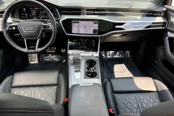 2021 Audi S6 с пробегом 25 758 миль