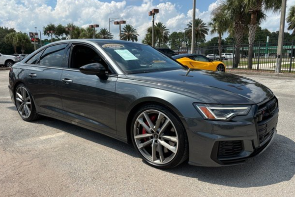 2021 Audi S6 с пробегом 25 758 миль