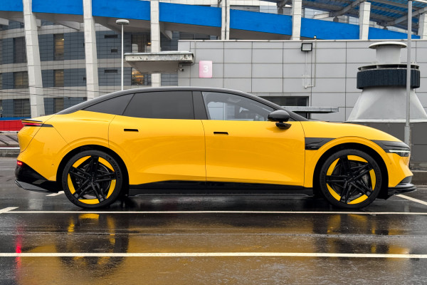 2024 Zeekr 007 с пробегом 25 км