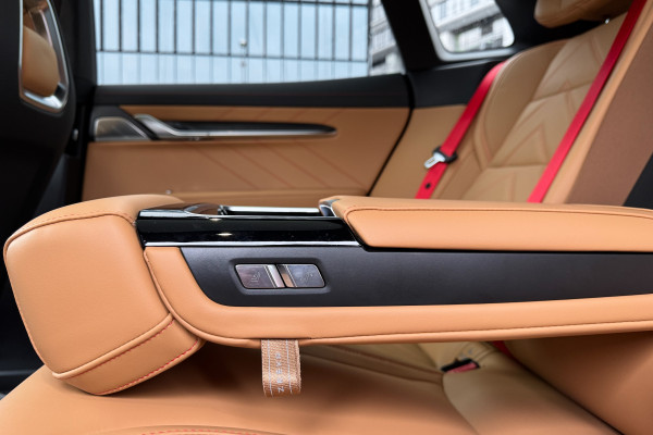 2023 Zeekr 001 с пробегом 20 км