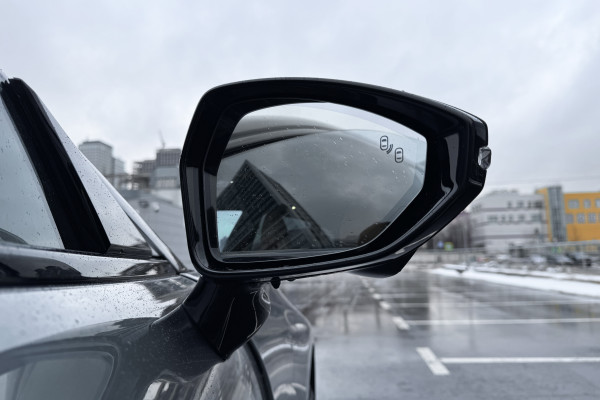 2023 Zeekr 001 с пробегом 20 км