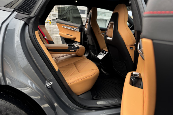 2023 Zeekr 001 с пробегом 20 км