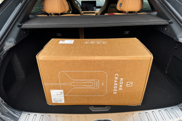 2023 Zeekr 001 с пробегом 20 км