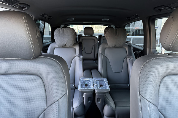 2024 Mercedes-Benz V-Класс с пробегом 10 км