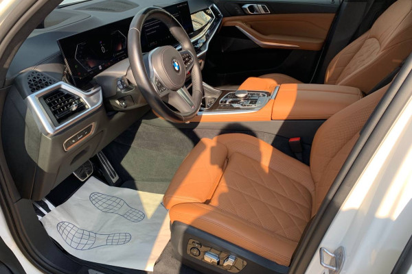 2023 BMW X7 с пробегом 31 000 км