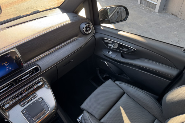 2025 Mercedes-Benz V-Класс с пробегом 20 км