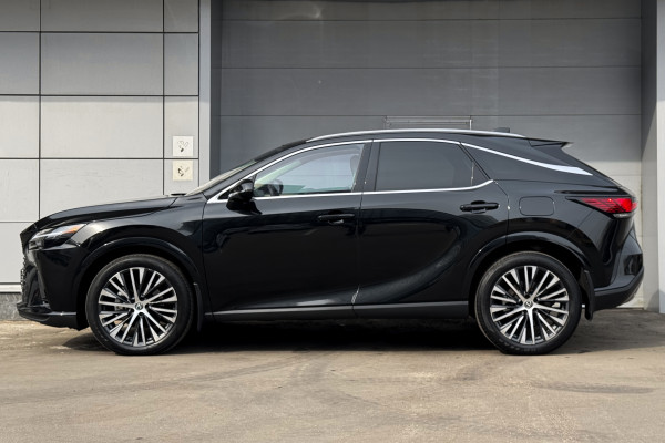 2023 Lexus RX с пробегом 40 088 км