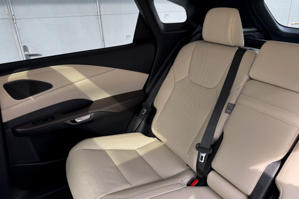 2023 Lexus RX с пробегом 40 088 км