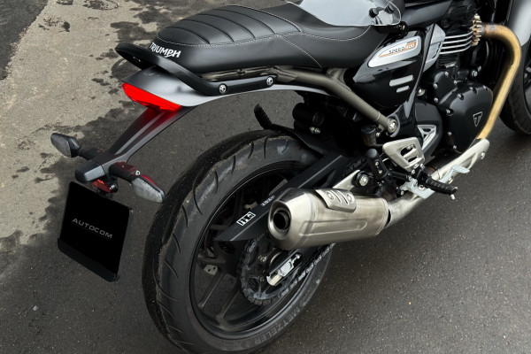 2025 Triumph Speed с пробегом 4 730 км