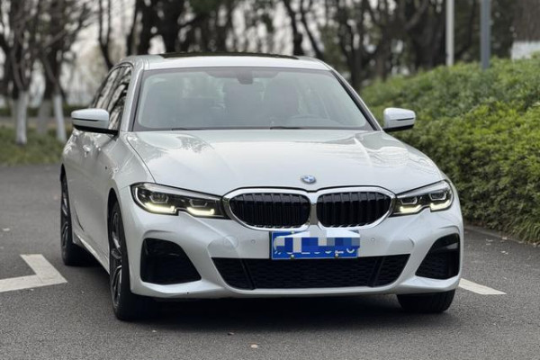 2021 BMW 3 серии с пробегом 72 000 км
